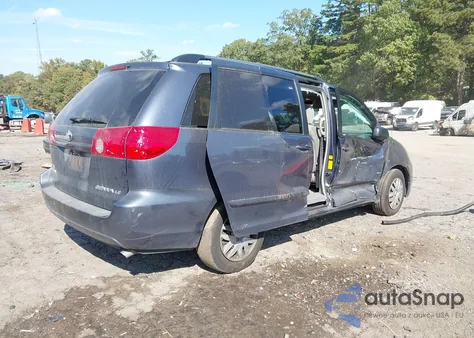 2010 Toyota Sienna Le z USA, uszkodzony, nr VIN 5TDKK4CC9AS332503